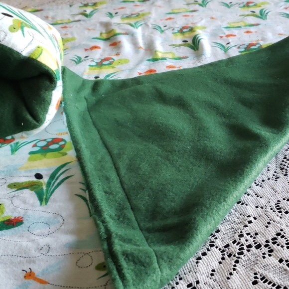 Baby Flannel Mat/Blanket & Arm Support Pillow. - Picture 4 of 8